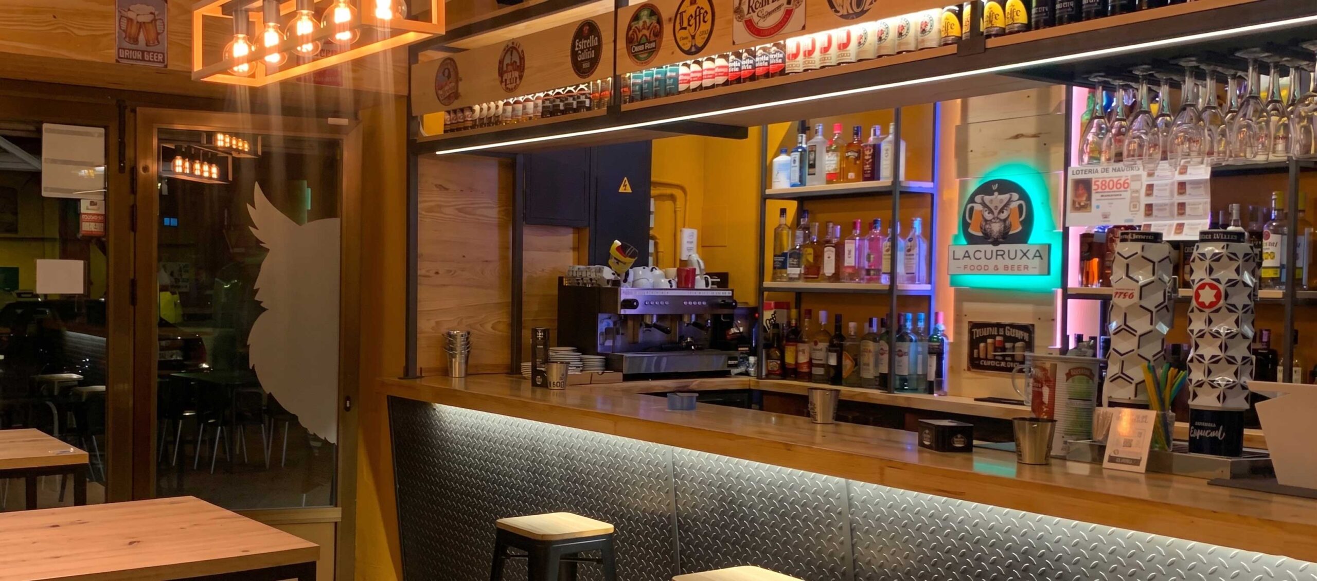 Hamburguesería y Cervecería en LACURUXA, Trubia