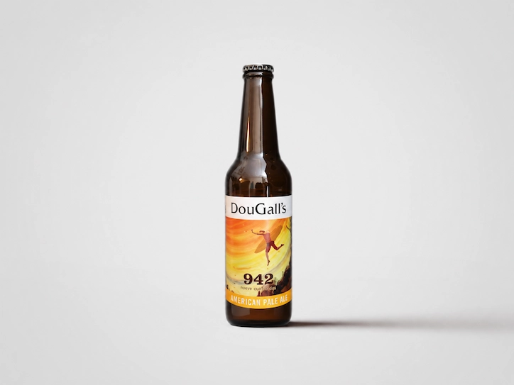 American Pale Ale rubia elaborada con lúpulos americanos, con aromas y sabores a cítricos y frutas tropicales, especialmente mango y melocotón. Sabrosa, equilibrada y de final muy agradable
