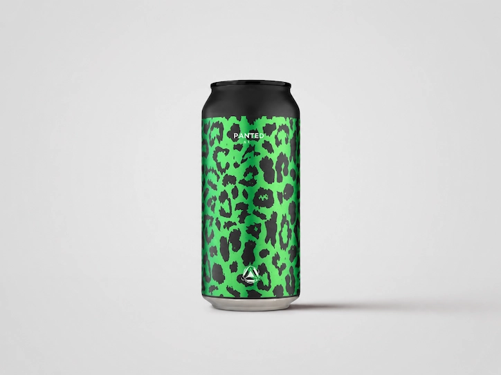 Cerveza artesana de imagen llamativa y estilo moderno. Antes de publicar la descripción definitiva, conviene confirmar la cervecera y el estilo exacto, ya que con la imagen no se aprecian datos suficientes para una ficha completa.